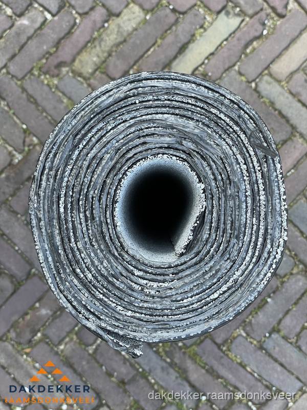 Rol EPDM dakbedekking materiaal voor plat dak in Raamsdonksveer Rol EPDM dakbedekking materiaal voor plat dak in Raamsdonksveer